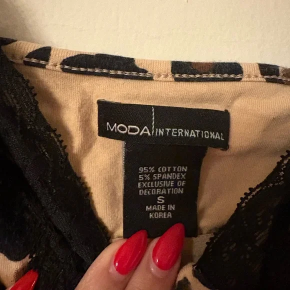 Moda International leopard Beige and Black Lace Top - Picture 3 of 6